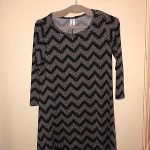 Like new small Honey and Lace black/tan Brea dress